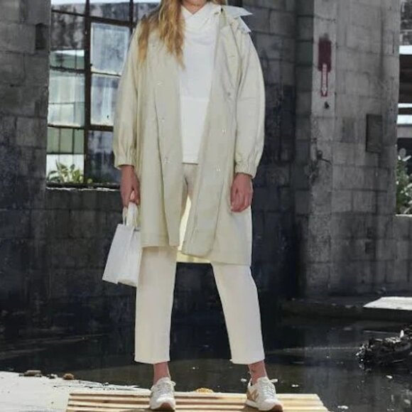 We-ar4 Universal Trench Coat sz Large - Picture 1 of 8